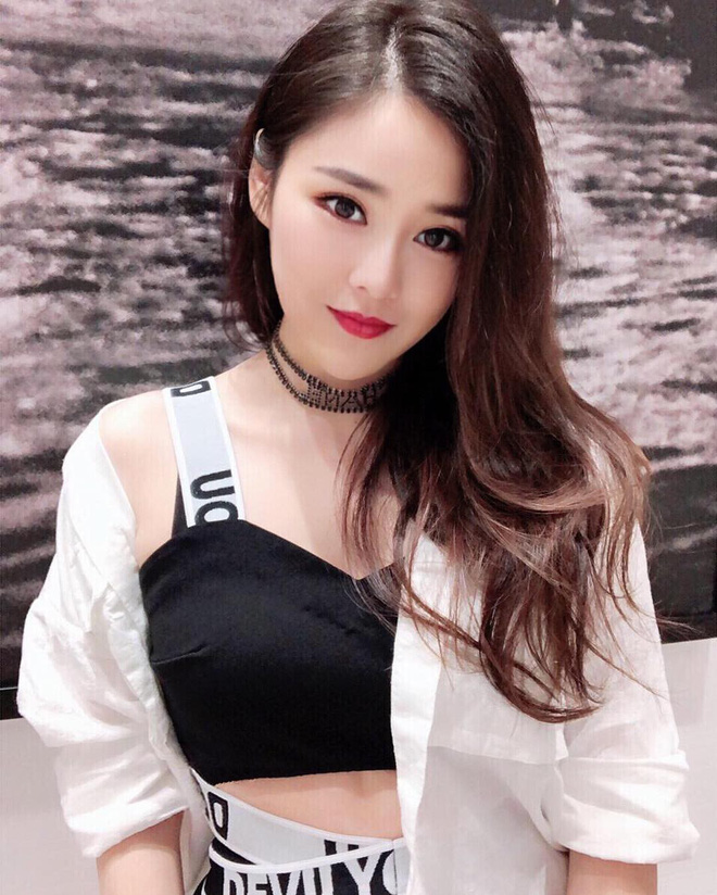 Ở Trung Quốc có hội bạn thân toàn tiểu thư trâm anh thế phiệt, xinh đẹp và tất nhiên, rất giàu có!